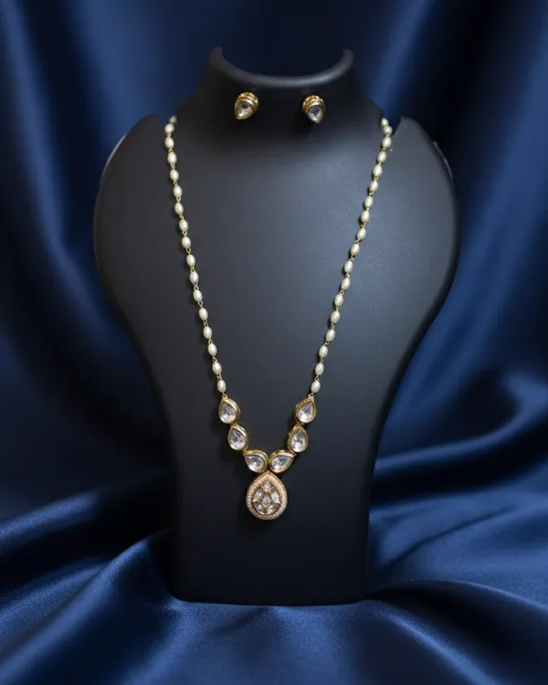 Gold_Brass_Necklace_Set_For_Women